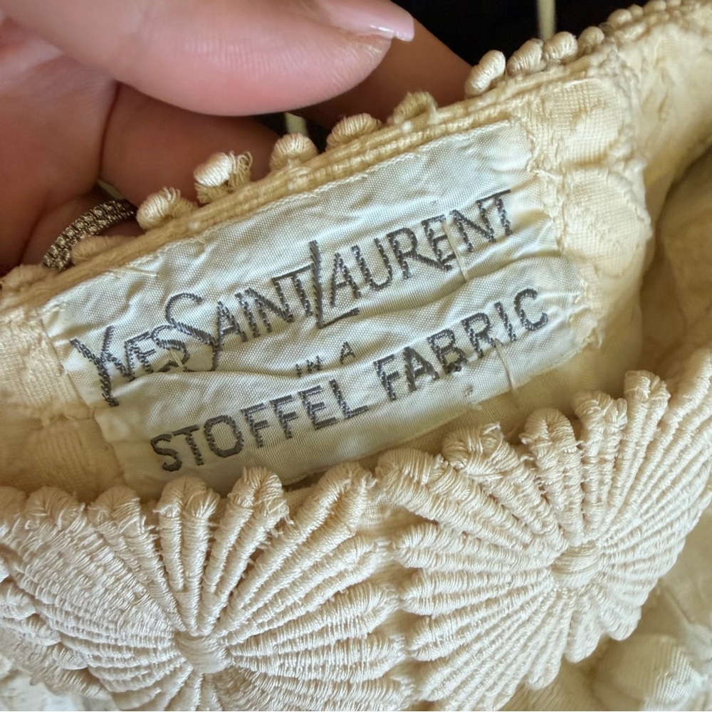 YSL Vintage Elegant Cream Lace Square-Neck Dress - Picture 11 of 11